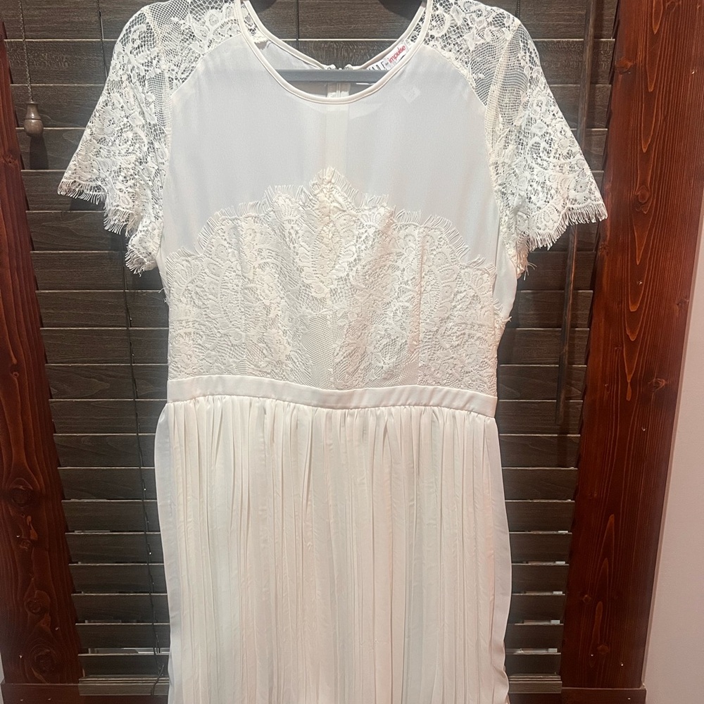 Elegant White Lace Dress